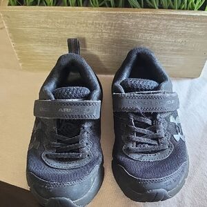 Under Armour Kids Black Lightweight Athletic Sneakers